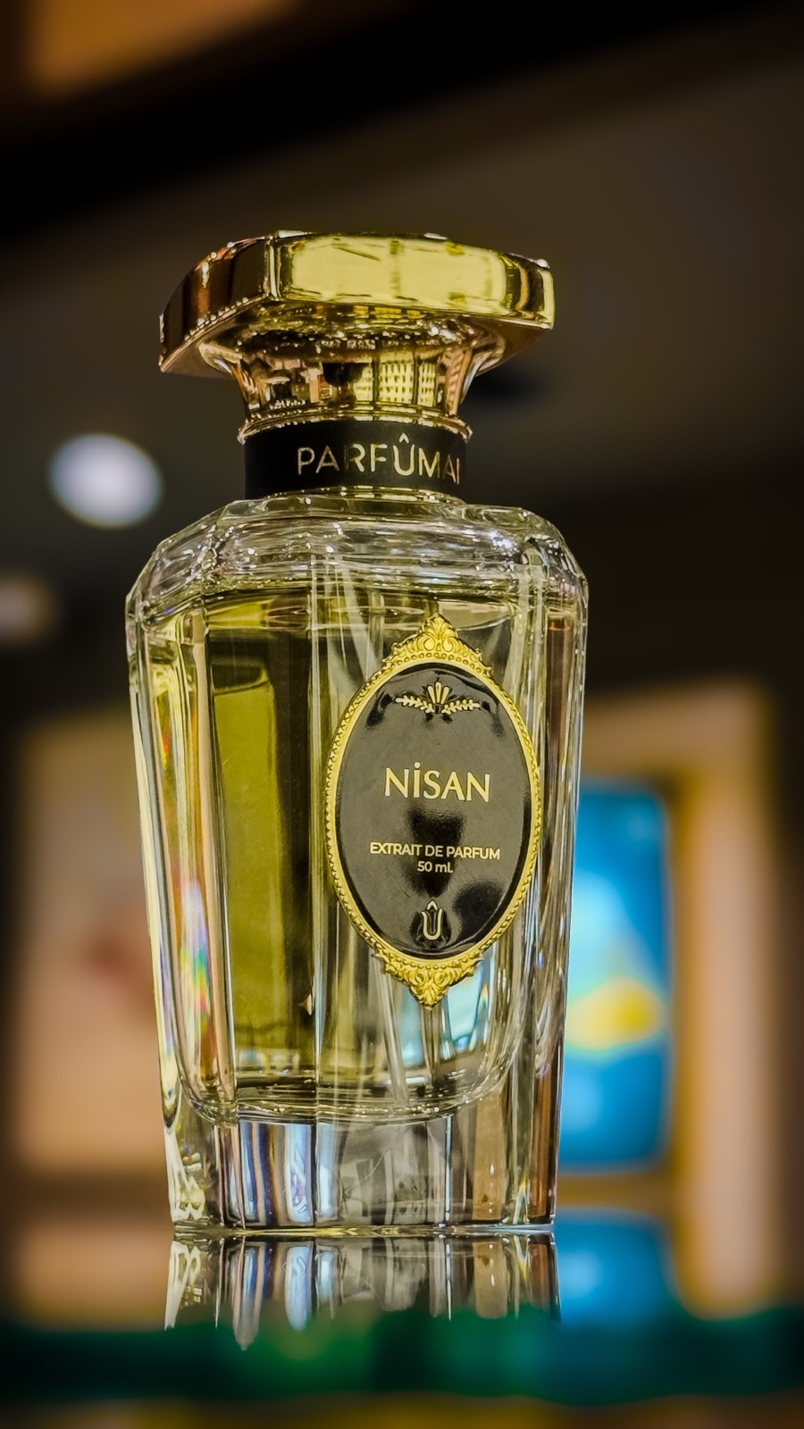 Flacon de parfum arăbesc